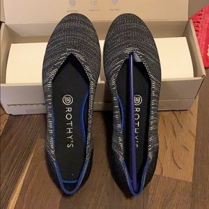 Brand new Rothy’s round toe flats